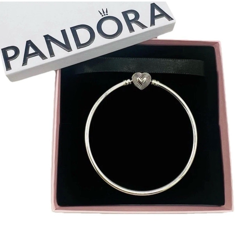 PANDORA Radiating Heart Clasp Bangle Bracelet Sterling Silver 6.7”/17cm~Gift Box - Picture 3 of 9
